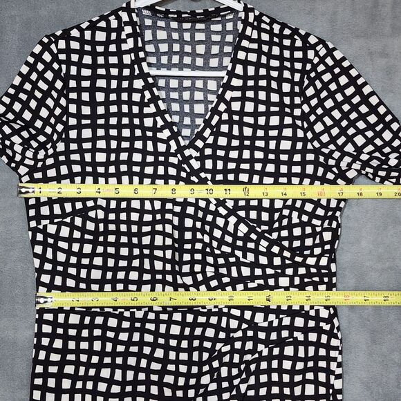 The Limited Faux Wrap Dress Medium Black White V Neck 3/4 Sleeves‎ - Picture 10 of 11